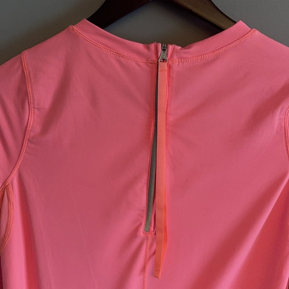 Lululemon Run: Warm Up Crew
Coral Orange - sz 4 - Picture 12 of 15